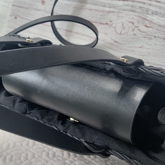 ZARA Elegant Black Woven Tote Bag - Picture 6 of 11